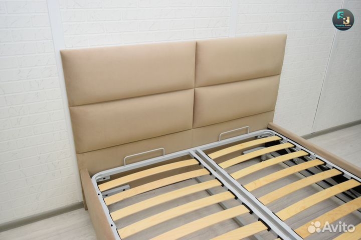 Кровать двуспальная