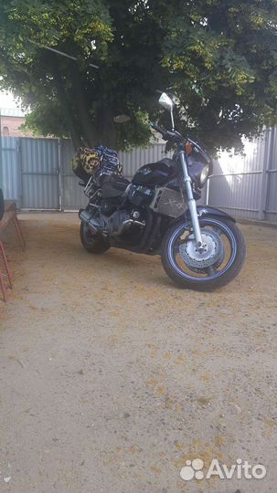 Honda X4