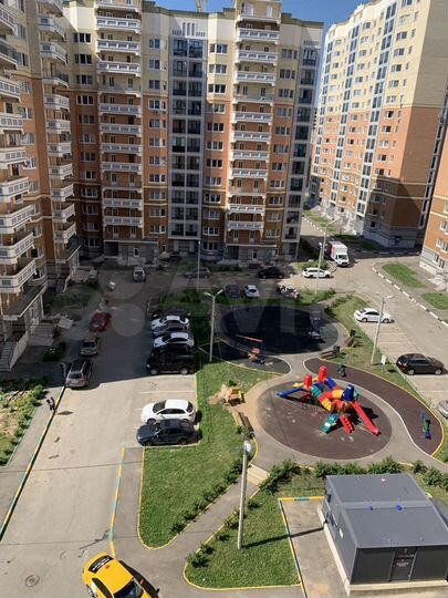 2-к. квартира, 56 м², 8/15 эт.