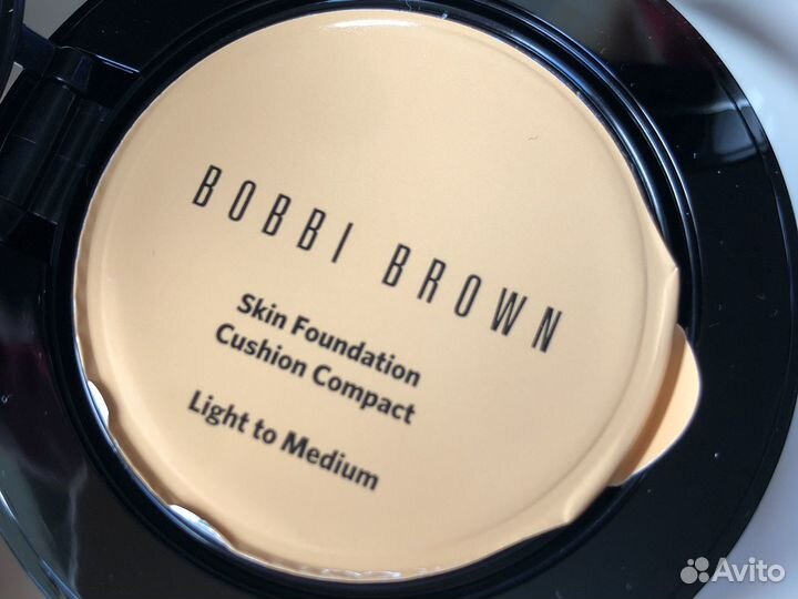 Кушон Bobbi Brown для лица