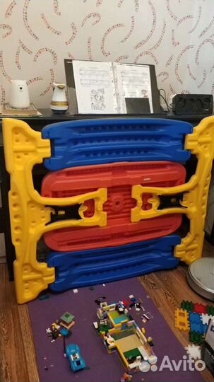 Детский столик со скамейками