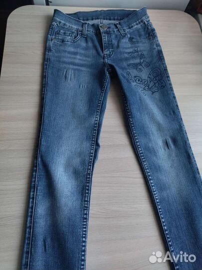 Продам джинсы женские