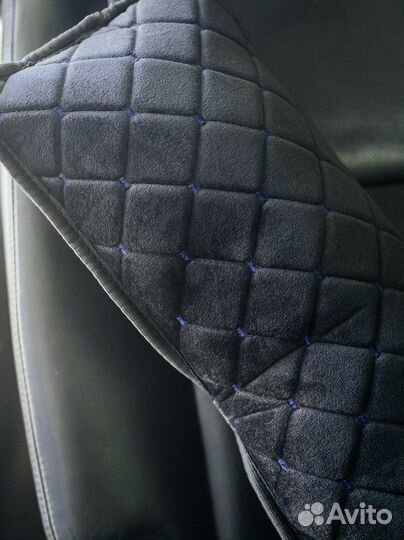 Подушка накладка на ремень безопасности в машину