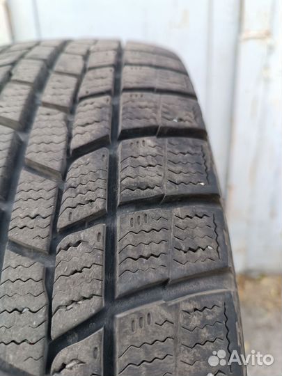 Goodyear UltraGrip Ice Navi Neo 205/65 R16 92W