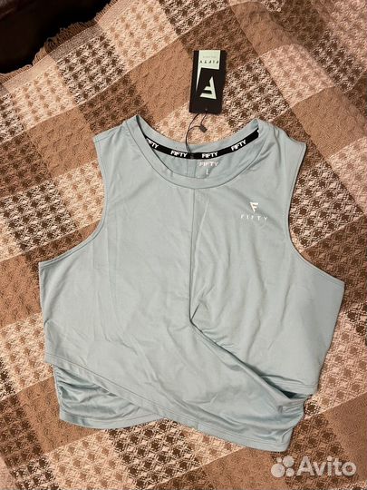 Спортивная женская майка