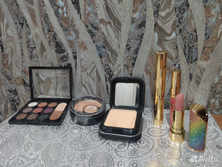 Набор косметики пакетом