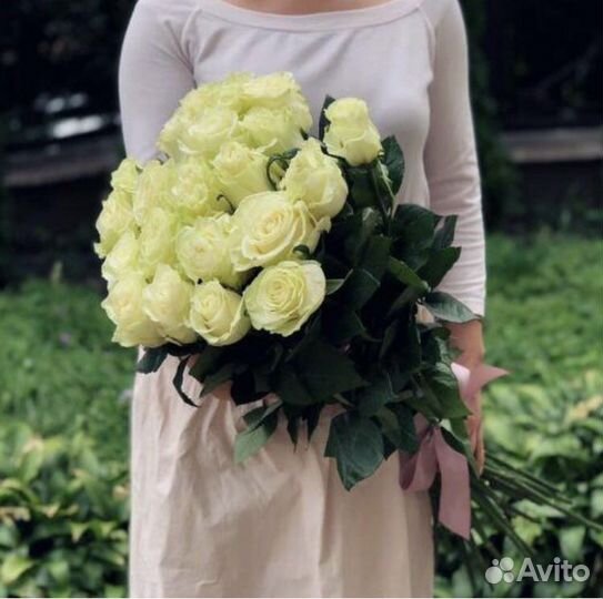 Цветы 25 роз 70 см