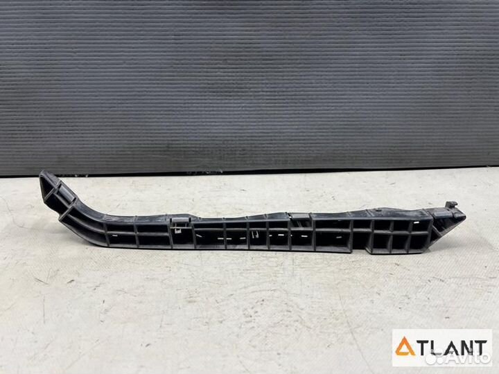 Крепление бампера передняя левая subaru impreza