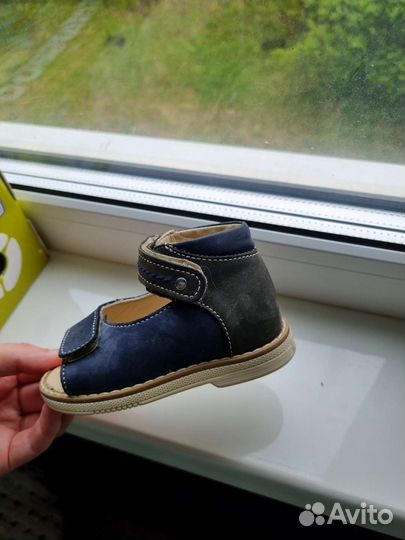 Детские сандалии на мальчика