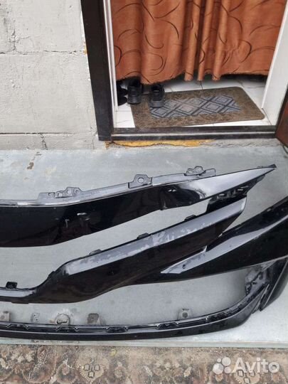 Бампер toyota camry V70 передний