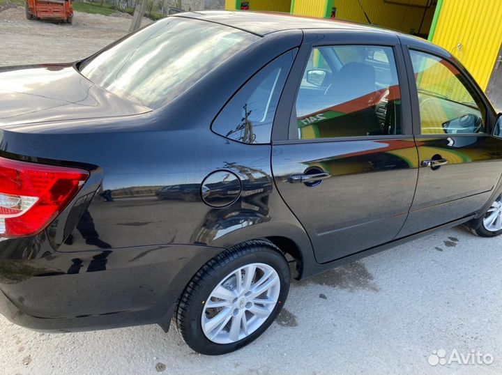 LADA Granta 1.6 МТ, 2023, 13 000 км
