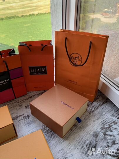 Пакеты и коробки брендовые