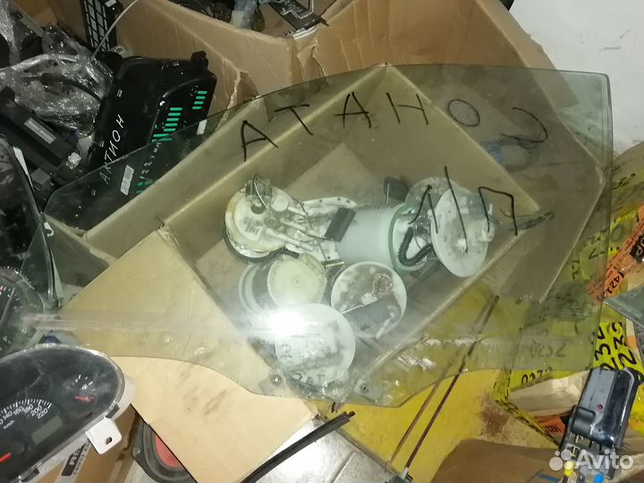 Стекло левое Hyundai Sonata 3 Хендай Соната 3