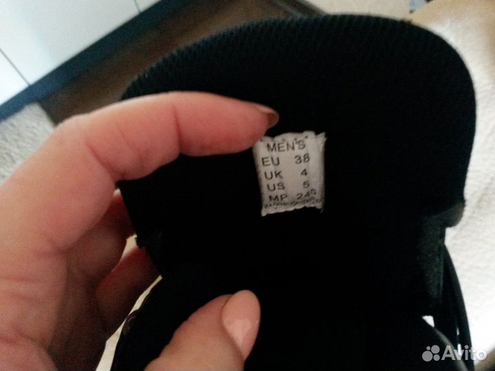 Коньки хоккейные новые размер 37