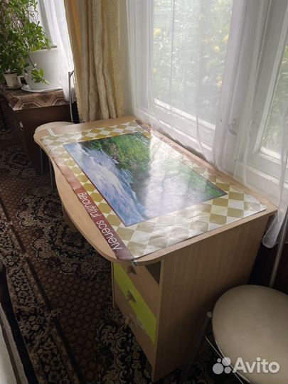 Письменный стол