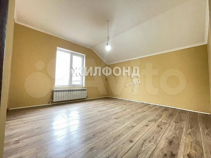 Дом 162 м² на участке 6 сот.