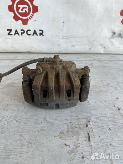 Lexus RX4 Суппорт передний правый 3.5 4WD