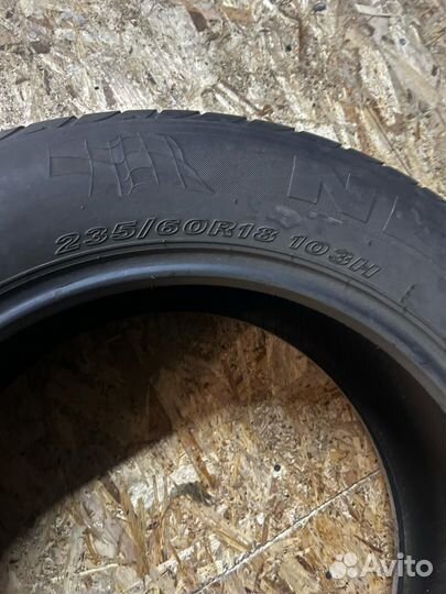Nexen N8000 235/60 R18