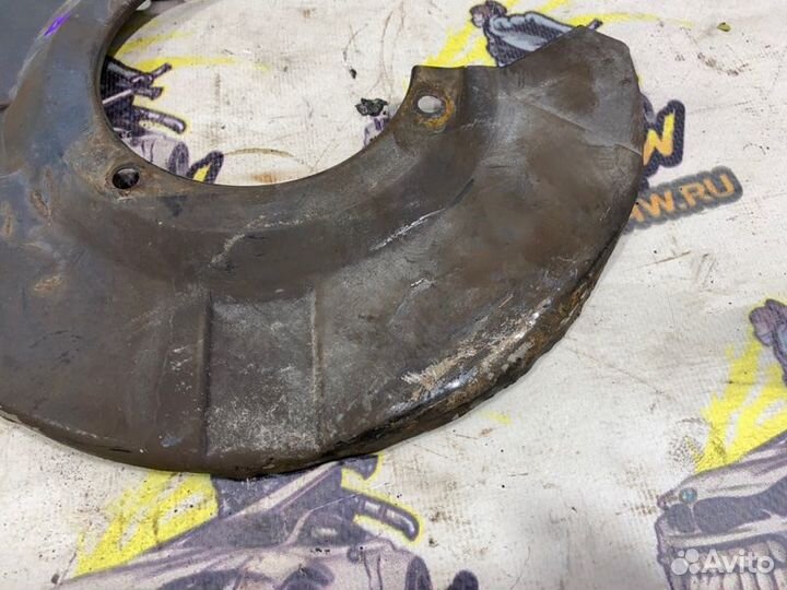 Пыльник тормозного диска задний правый Audi A6 C4