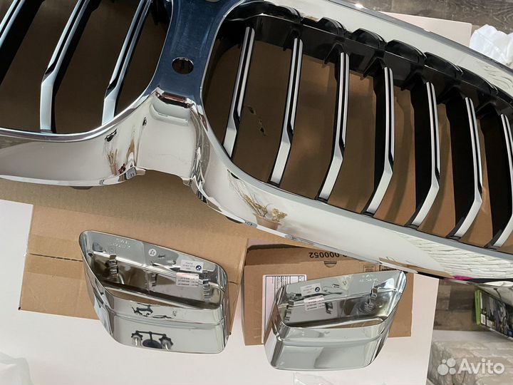 Решетка радиатора и насадки выхлопа G30/31 рестайл