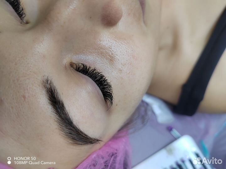 Наращиванию ресниц
