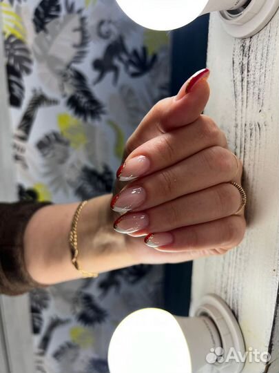 Наращивание ногтей,педикюр