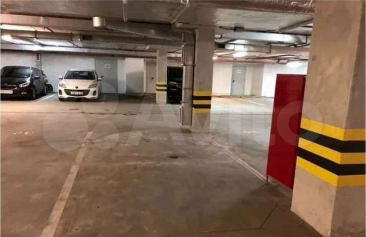 Машиноместо, 14 м²