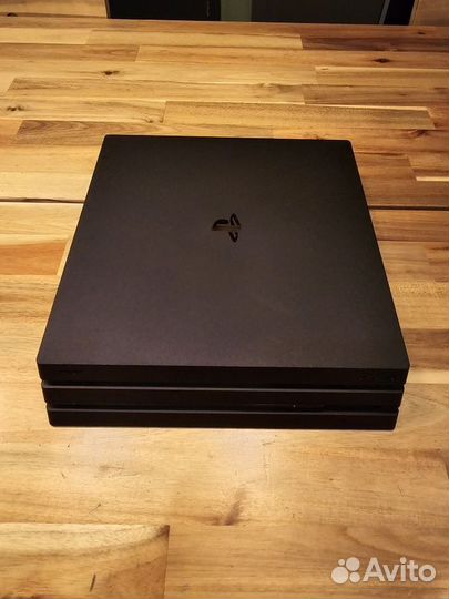 Sony ps4 pro 1tb много игр, подписка на год