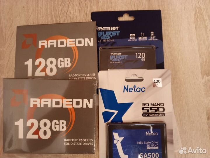 SSD накопитель AMD Radeon R5 2.5