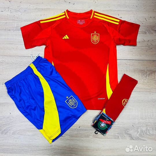 Детская футбольная форма Ямаль с гетрами