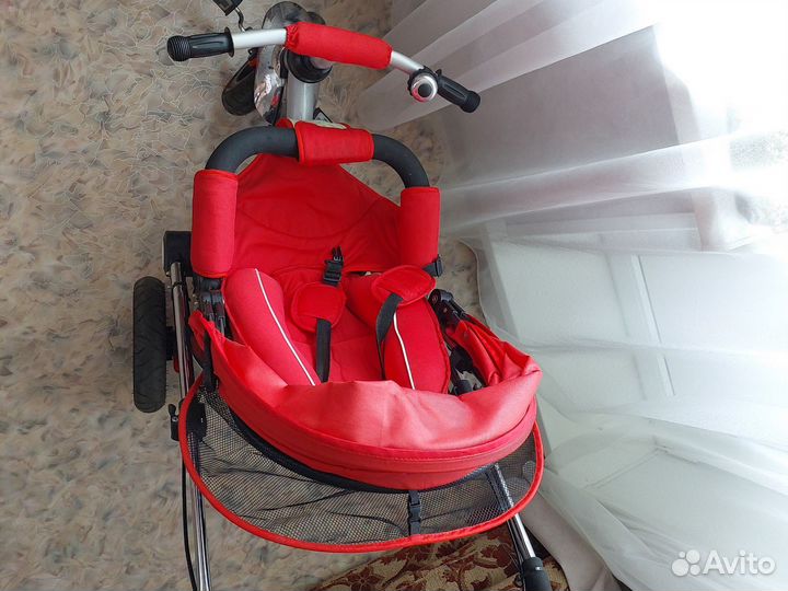 Трехколесный велосипед