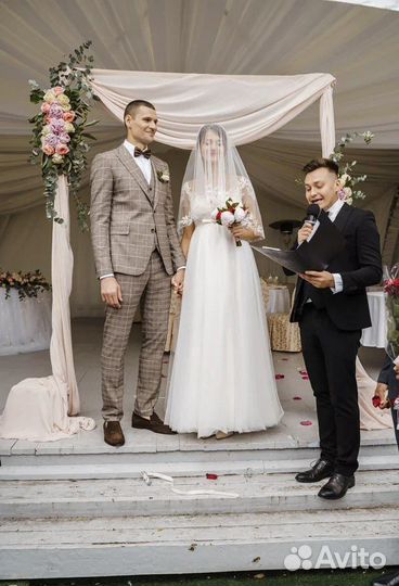 Ведущий на корпоратив