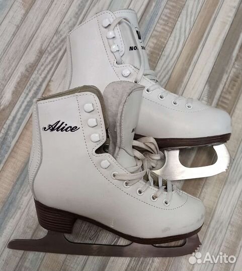 Коньки разм 19