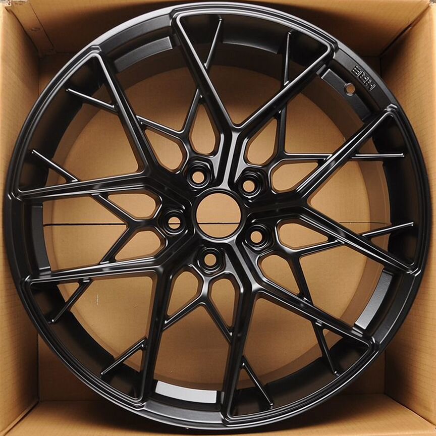 Литые диски Zumbo Wheels 8×R18 5×112