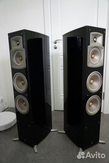 Продам Yamaha ns-555