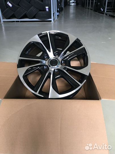 Диски R20 Toyota LC200 Executive Lounge style