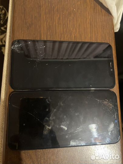 2 рабочих дисплея iPhone 11