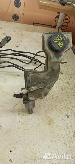 Абс Мазда 3 в сборе с цилиндром