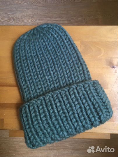 Шапки ручной вязки