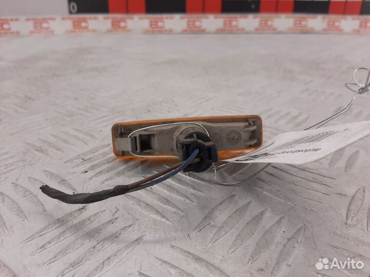 Повторитель передний правый BMW 5 E39 2000