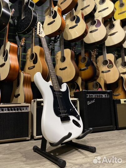 Электрогитара суперстрат белая (Новая)
