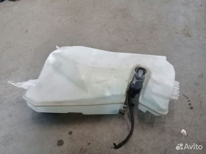 Бачок омывателя Nissan Almera G 15