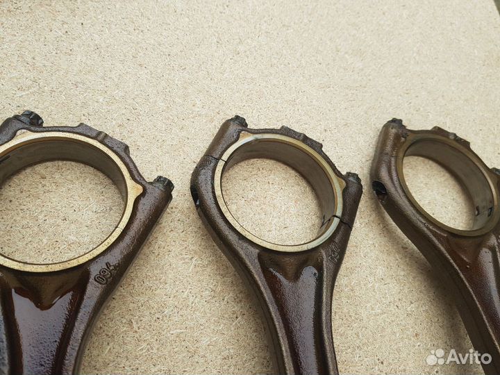 Поршень с шатуном на BMW n62 b40