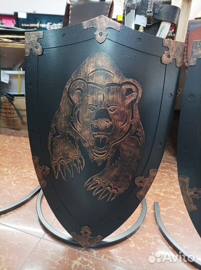 Подставка под шампуры Щит