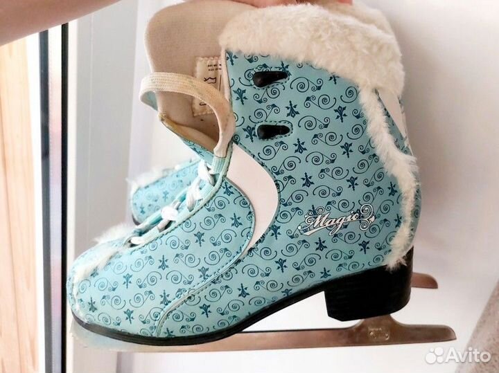 Ледовые фигурные коньки 38