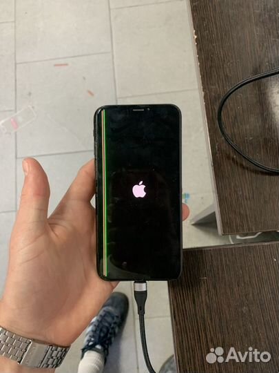 Дисплеи на iPhone X,XS