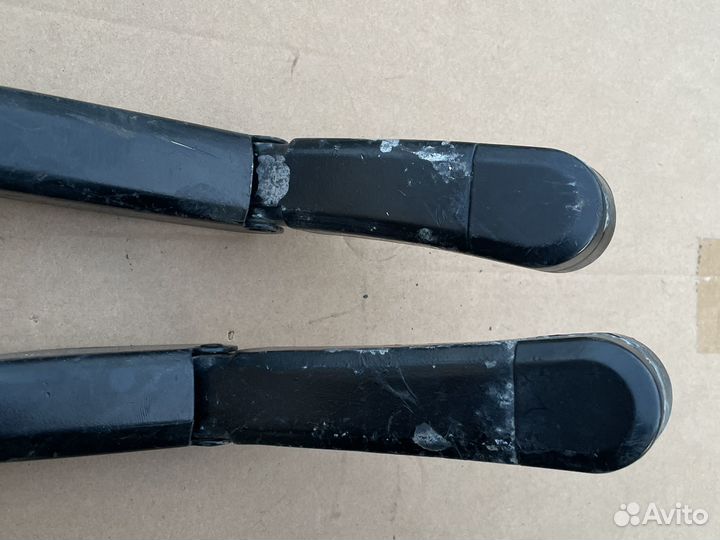 Поводок дворника правый левый Honda Civic 4d