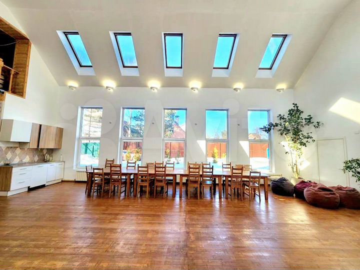 Дом 300 м² на участке 15 сот.