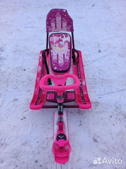 Детский снегокат со спинкой