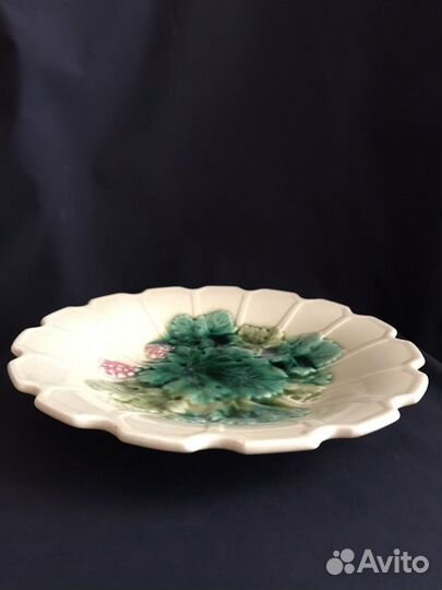 Тарелка фарфоровая.Ежевика.Царизм